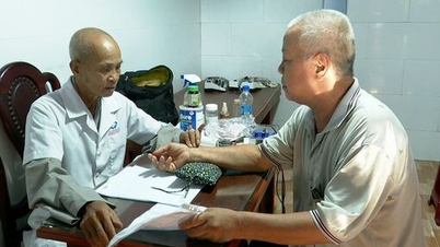 مریضوں میں محبت پھیلانے کا سفر