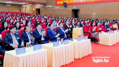 Solemnly opening the 17th Congress of Women's Delegates of Nghe An province, term 2025-2030