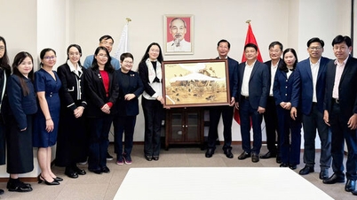 गियांग प्रांत के एक प्रतिनिधिमंडल ने ओसाका में वियतनाम के महावाणिज्य दूतावास का शिष्टाचार दौरा किया