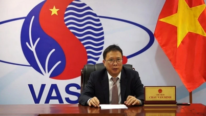 پروفسور چائو ون مین، عضو آکادمی علوم روسیه، عنوان عضو آکادمی علوم روسیه را دریافت کرد.