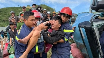 পাহাড়ি গিরিপথে উল্টে যাওয়া ট্রাক কেবিনে গুরুতর আহত ২ জনকে সময়মতো উদ্ধার