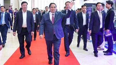 Statsminister Pham Minh Chinh deltar på høstens økonomiske forum