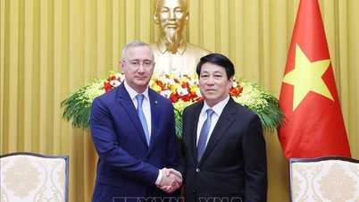 Memupuk persahabatan yang baik dan menggalakkan kerjasama antara Vietnam dan Persekutuan Rusia