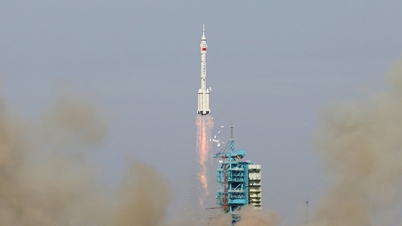 ຈີນ​ຍິງ​ສົ່ງ​ຍານ​ອາ​ວະ​ກາດ Shenzhou-22 ສຸກ​ເສີນ​ຄັ້ງ​ທຳ​ອິດ​ຂອງ​ຈີນ