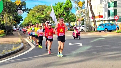 Gia Lai: Hơn 100 runner tham gia giải chạy bộ “Kết nối yêu thương”