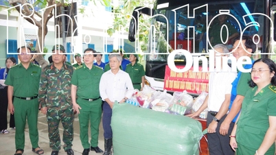 Η Στρατιωτική Διοίκηση της Επαρχίας Καν Χόα συνεχίζει να παραλαμβάνει περισσότερους από 1.000 τόνους ανθρωπιστικής βοήθειας από την πόλη Χο Τσι Μινχ.