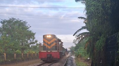 বন্যায় বহু দিন 'অচল' থাকার পর আনুষ্ঠানিকভাবে উত্তর-দক্ষিণ রেলপথ পুনরায় চালু