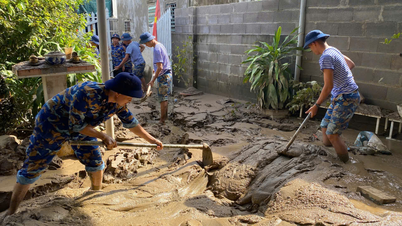 កងពលតូចលេខ១០១ (ជើងទឹកភូមិភាគទី៤) ជួយប្រជាពលរដ្ឋជាបន្ទាន់ មុនពេលមានព្យុះ