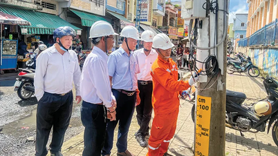 Reforçar a inspeção e a divulgação para proteger o corredor de segurança da rede elétrica de alta tensão.