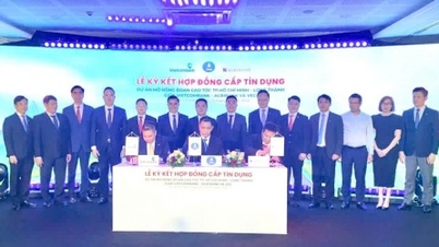 हो ची मिन्ह सिटी - लॉन्ग थान एक्सप्रेसवे के विस्तार के लिए 6,750 बिलियन वीएनडी के ऋण अनुबंध पर हस्ताक्षर