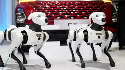 Bewundern Sie die fortschrittlichste und modernste Technologie in der Fußgängerzone Nguyen Hue.