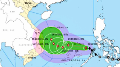 ខ្យល់ព្យុះលេខ ១៥ ដែលមានកម្រិត ១៤ បោកបក់នៅសមុទ្រខាងកើត