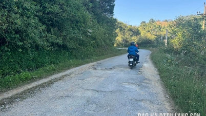 Kerja keras di jalan daerah 99B