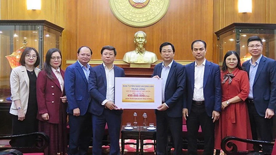 ເກືອບ 2.100 ຕື້​ດົ່ງ​ໄດ້​ຈົດ​ທະບຽນ​ໜູນ​ຊ່ວຍ​ຜູ້​ປະສົບ​ໄພ​ນ້ຳ​ຖ້ວມ.