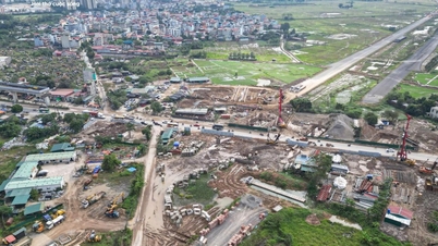 Khốn khổ cảnh mưa lầy lội, nắng bụi mù quanh công trường Vành đai 4 qua Hà Nội