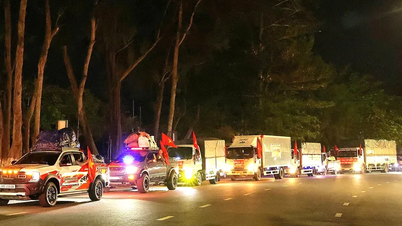 Многие колонны из города Кантхо отправились в центральный регион для оказания помощи пострадавшим от наводнения.