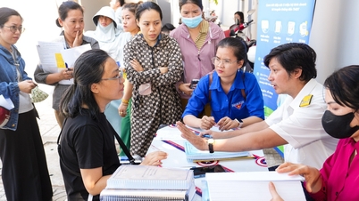 ຮຽນ​ຮູ້​ກ່ຽວ​ກັບ​ການ​ປ່ຽນ​ແປງ​ພາ​ສີ: ຄອບ​ຄົວ​ທຸ​ລະ​ກິດ​ກ່ຽວ​ກັບ​ຫຍັງ?