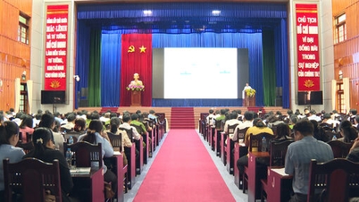 Formação sobre a aplicação da transformação digital na gestão estatal do trabalho familiar e na prevenção da violência doméstica.