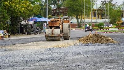 Ντονγκ Ταπ: Εκτεταμένες ζημιές σε οδικές επιφάνειες και θεμέλια μετά από πλημμύρες