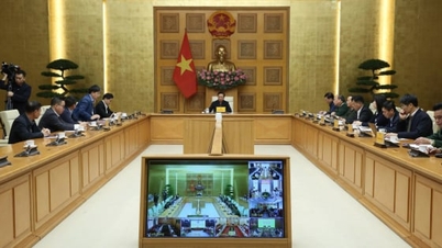 ព្យុះទី 15 ផ្លាស់ប្តូរទិសដៅដែលមិនអាចទាយទុកជាមុនបាន ដែលទាមទារឱ្យមានបច្ចុប្បន្នភាពការព្យាករណ៍ជាបន្តបន្ទាប់