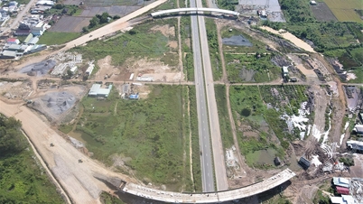 [ছবির সিরিজ] রিং রোড ৩ এর উপর থেকে মনোরম দৃশ্য - হো চি মিন সিটি কারিগরি যান চলাচলের জন্য প্রস্তুতি নিচ্ছে।