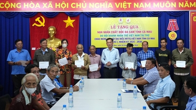 枯葉剤被害者に50個の贈り物を贈呈