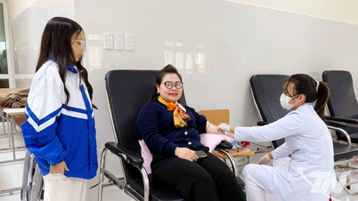 ចែករំលែកក្តីស្រលាញ់ពីកម្មវិធី 'បរិច្ចាកឈាម'