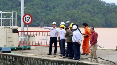 Ministerstvo průmyslu a obchodu kontroluje provoz nádrže v...