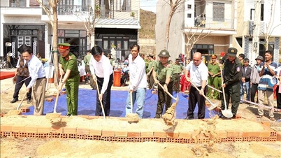 משרד הביטחון הציבורי מתחיל בבניית בתים למשקי בית שנפגעו מסופה מספר 13