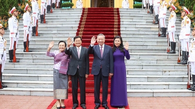Generalsekretær To Lam besøker og deltar på 50-årsjubileet for Laos nasjonaldag