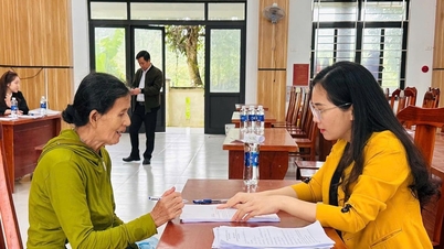 Komune Hoa Vang berencana membayar 100% jaminan sosial melalui rekening bank