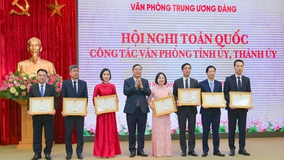 ជំរុញការអនុវត្តបច្ចេកវិជ្ជាព័ត៌មាន និងការផ្លាស់ប្តូរឌីជីថលក្នុងគ្រប់សកម្មភាពរបស់ការិយាល័យគណៈកម្មាធិការបក្ស