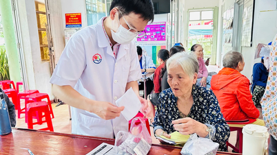 বন্যা কবলিত এলাকার মানুষের জন্য স্বাস্থ্যসেবা