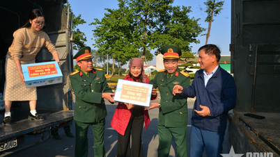 Dowództwo Stołeczne Hanoi wspiera Gia Lai dostawą 30 ton towarów