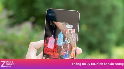 הפכו את ערב חג המולד לאלבום אמנות עם Galaxy S25 FE