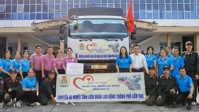 Berangkat dari "Bus Amal" untuk mendukung masyarakat di wilayah Tengah dan Dataran Tinggi Tengah yang terkena dampak banjir