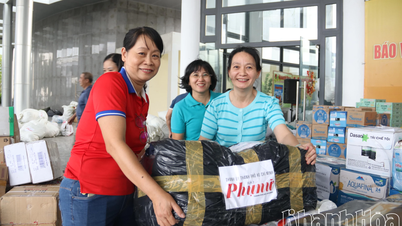 Báo và Phát thanh, Truyền hình Khánh Hòa tiếp nhận thêm 6 tấn hàng hỗ trợ người dân vùng lũ từ Báo Phụ nữ TP. Hồ Chí Minh
