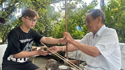 เมื่อวัยรุ่นหลงใหลเครื่องดนตรีโบราณ