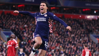 A Liverpool csúfos vereséget szenvedett hazai pályán a PSV ellen.