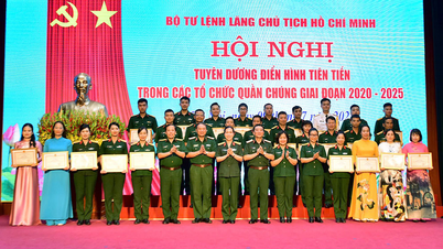 विशेष राजनीतिक कार्यों को पूरा करने में जन संगठनों की भूमिका को बढ़ावा देना