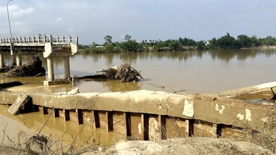 Construction of emergency project to repair Duy Phuoc bridge approach road