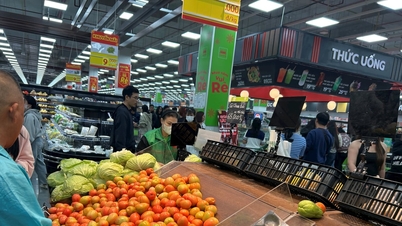 Цены на овощи и фрукты резко возросли, что привело к соответствующему росту цен на продукты питания и напитки.