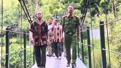 "La familia Bhríu autogobierna la seguridad y el orden" es un ejemplo típico en la comuna de Song Kon.