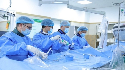 Hospital Bach Mai: Pioneiro na aplicação de novas tecnologias no tratamento de calcificações coronárias complexas com balão intravascular mecânico para calcificação (IVL) utilizando a força de Hertz.