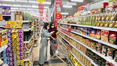 Tętniący życiem rynek pod koniec roku