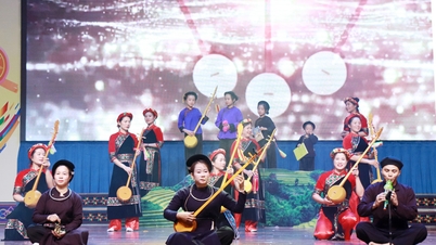 Közel 400 kézműves, színész és zenész vesz részt a Then ének- és Tinh lantfesztiválon Bac Ninh tartományban 2025-ben.