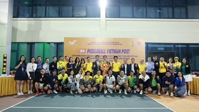 Fortaleciendo la cohesión y difundiendo el espíritu deportivo en el edificio de oficinas de la Corporación Postal de Vietnam