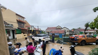 ໝູ່ບ້ານ ດັກລັກ: ຄວາມອົບອຸ່ນຂອງໝູ່ບ້ານທ່ອງທ່ຽວທັງໝົດຕ້ອນຮັບຜູ້ອົບພະຍົບໄພນໍ້າຖ້ວມ