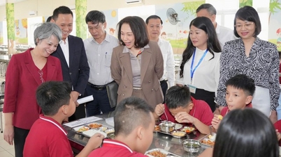 Hanoi ujednolica posiłki w internacie, zapewniając bezpieczeństwo żywności dla uczniów