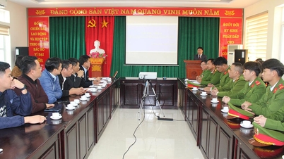 روزنامه و رادیو و تلویزیون توین کوانگ از تیم حفاظت از هدف خداحافظی کرده و به آنها پاداش می‌دهند